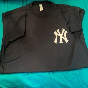 Regular Yankees t shirt great condition
